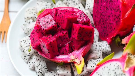 How Do You Cut and Eat a Dragon Fruit: A Journey Through Culinary Creativity and Existential Pondering