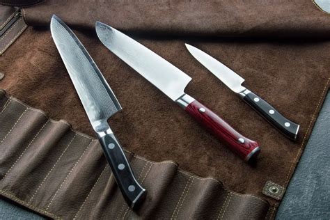 How to Pack Knives: A Symphony of Steel and Safety